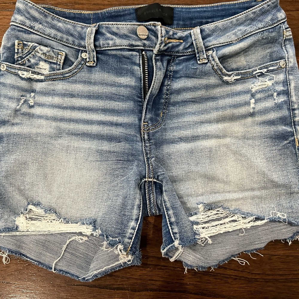 Women’s Buckle jean shorts